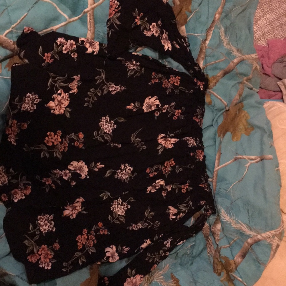 Shoulder  shirt/dress